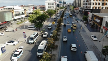 (Özel) Minibüslerde Yine Sosyal Mesafesiz Yolculuk, 12 Yerine 37 Yolcu Çıktı
