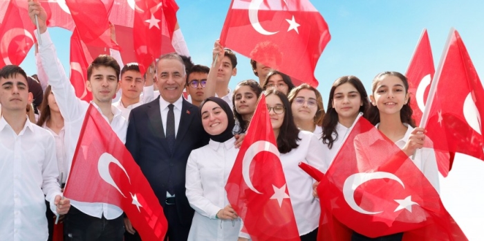 Başkan Dursun'dan 19 Mayıs Atatürk’ü Anma, Gençlik ve Spor Bayramı Mesajı