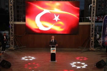 Bayram Şenocak: “Milli İradeyi Yok Sayanlara Karşı Her Zaman ‘Demokrasi Nöbeti’Ndeyiz”
