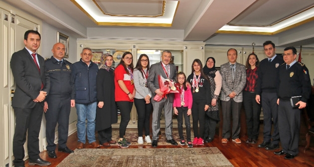 Emniyet Müdürü Çalışkan Engelli Çocuklarla Buluştu