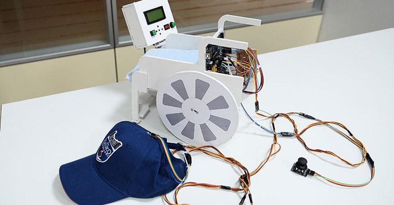 Felçli arkadaşları için robot tasarladılar, dünya şampiyonu oldular