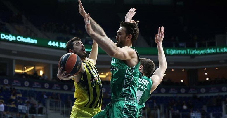 Fenerbahçe Avrupa Ligi'nde 10. galibiyetini aldı