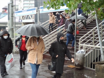 İstanbul’Da Sabah Saatlerinde Yağmur Etkili Oldu
