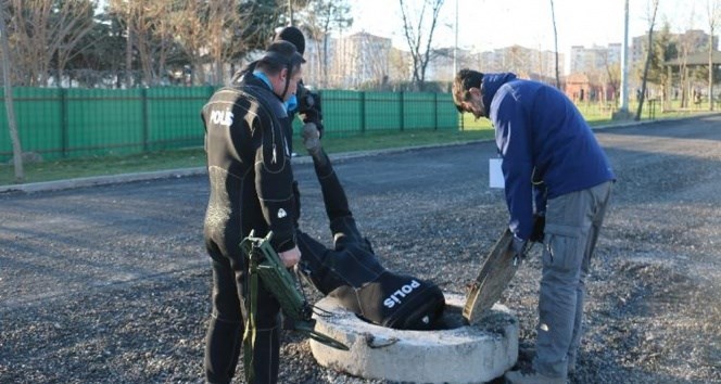 Polis kanalizasyonda bile arama yaptı