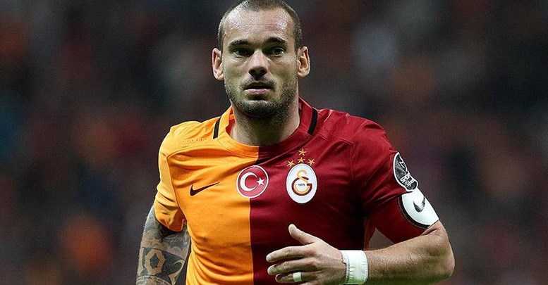 Sneijder 3-4 hafta sahalardan uzak kalacak