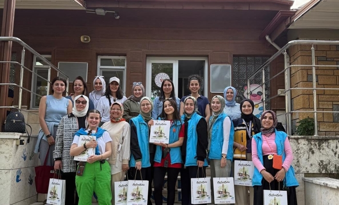 Sultangazili Genç Kızlar Manisa Kampı’nda Doğayla İç İçe