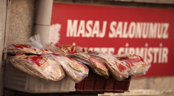Suriye  Ekmeği  Adana'da  Fırıncıları  Vurdu