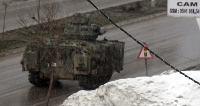 Tanklar o mahalleye girdi