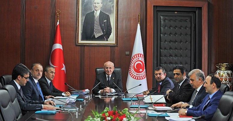 TBMM Başkanı Kahraman grup başkanvekilleri ile bir araya geldi