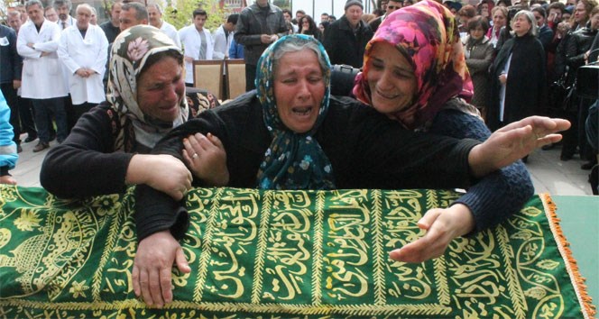 Tıp fakültesi öğrencilerine hüzünlü veda