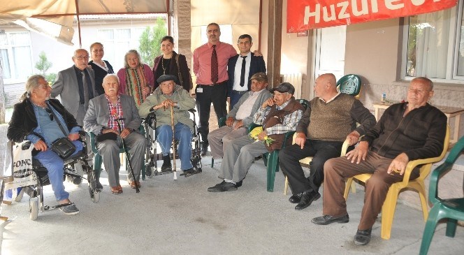 Yaşlılara  ‘medical'  Moral