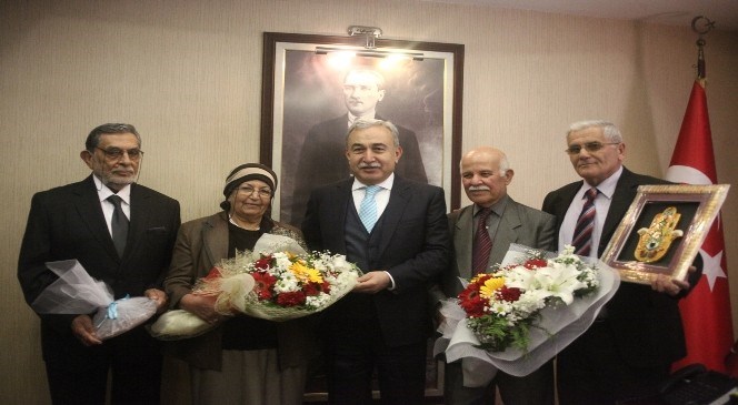 Yaşlılardan  Vali  Büyük'e  Ziyaret